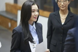 Irene được khen khi lần đầu đóng chính 'Nhân đôi tình yêu'