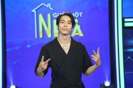 Dương Thanh Vàng từng bị gà đá mẹ phải bồng đi cấp cứu 