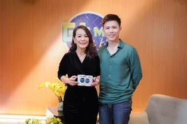 MC Trần Anh Huy cậu trai ngoan ngoãn chưa bao giờ làm mẹ buồn