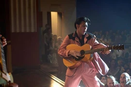 Phim về huyền thoại âm nhạc Elvis Presley tung trailer đầu tiên