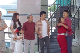 Tới lượt Xuân ghen ra mặt khi anh trai Sư gặp lại tình cũ 