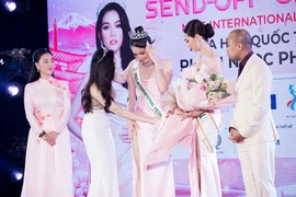 Á hậu Phương Anh tiếp bước Tường San tại đấu trường Miss International 2022 