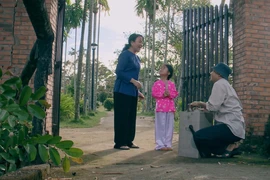 Thành đánh liều bắt bé Lưu Mai về cho Lan