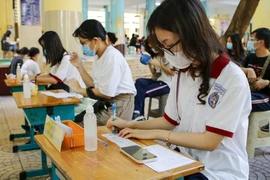 Tập trung toàn lực xét nghiệm COVID-19 cho thí sinh thi tốt nghiệp THPT ở TP.HCM