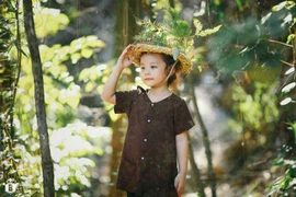 Thiên thần nhí hóa thân ‘Tưởng nhớ những cô gái ngã ba Đồng Lộc’