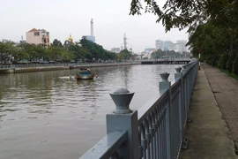 Phát hiện thi thể một người đàn ông trên kênh Nhiêu Lộc