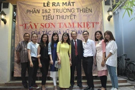 'Đó là cuốn sách duy nhất em đọc không chán suốt tuần'