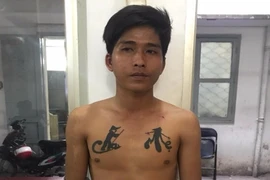 Nam thanh niên xăm hình cha mẹ trên ngực đi cướp giật 
