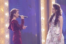 Cô gái Hà Tĩnh khiến Hồ Quỳnh Hương “thả mic” khi hát
