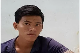 Thanh niên chở bà bầu đi cướp giật điện thoại
