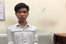 Thanh niên bị truy nã vào tiệm massage làm nhân viên