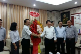 Lãnh đạo Bộ Y tế, Bộ Công an chúc mừng báo Pháp Luật TP.HCM