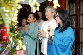 Ca sĩ Thanh Lam và bạn trai tổ chức lễ dạm ngõ giản dị