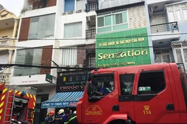 Cháy khách sạn sáu tầng, khách lưu trú hoảng loạn tháo chạy