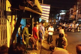 4 thanh niên truy sát cả gia đình 