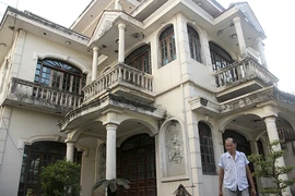 Người đàn ông khốn khổ vì lời đồn ngôi nhà bị ma ám