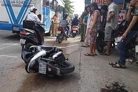 Thương tâm: Thiếu nữ bị xe buýt cán hai tay ở TP.HCM