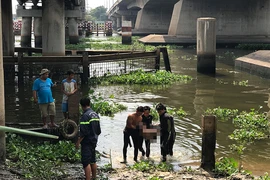 Nam thanh niên nhảy sông 2 lần rồi chết đuối 