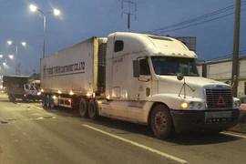Tài xế xe tải tông đuôi container, tử vong tại chỗ