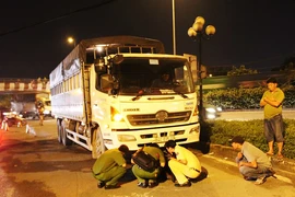 Người phụ nữ bị xe tải kéo lê, tử vong tại chỗ