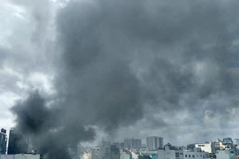 Cháy dữ dội gây chết, sập nhà trên đường Cộng Hòa