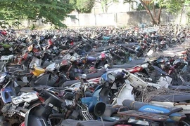 Công an xã Bà Điểm tìm chủ của 138 xe máy