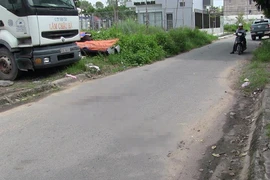 TP.HCM: Nữ bác sĩ bị cướp chém xối xả gần xa lộ Hà Nội