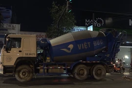 Xe bồn va 2 xe máy ở Bình Chánh, 1 người tử vong