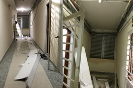 Sập trần thạch cao chung cư, người dân hoảng loạn