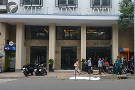 Người đàn ông quốc tịch Úc nghi nhảy lầu ở khu phố Tây