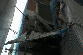 Sập giàn giáo công trình ở quận 3 khiến 3 người thương vong
