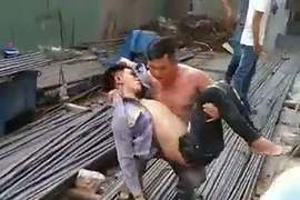 Nam công nhân rơi công trình ở Bình Thạnh đã tử vong