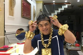Nhiều xe ngũ quý của Phúc XO mang biển giả