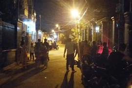 Cảnh sát kiểm tra hiện trường vụ bé gái nghi bị dâm ô ở Nhà Bè