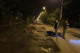 Xe máy sụp ổ gà ở Bình Chánh làm nạn nhân tử vong