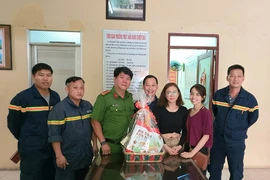 Nữ nạn nhân vụ cháy ở Gò Vấp đến cảm ơn cảnh sát
