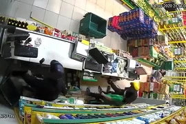Công an TP.HCM bắt gọn nhóm cướp cửa hàng Bách Hóa Xanh