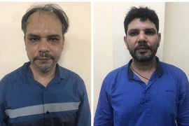 2 người Pakistan đi ô tô cướp giật 25 triệu đồng