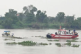 Đến trưa 15-12, việc tìm người mất tích vẫn chưa có kết quả. Ảnh: HT