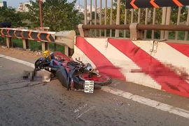 2 vụ tai nạn cách nhau vài phút ở dốc cầu, 3 người thương vong