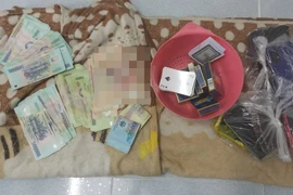 Mùa dịch, 14 người đàn ông tụ tập lập sòng bài cào Ấn Độ