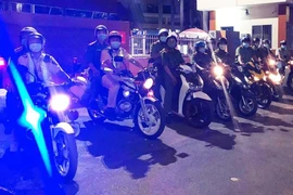Quận Tân Phú bắt nhiều người đi mua ma túy giữa lúc dịch