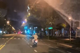 Bị khó thở, tay chân run rẩy người đàn ông vào chốt cầu cứu CSGT