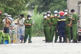 Cháy nhà trọ ở Bình Tân, nhiều người hoảng loạn tháo chạy