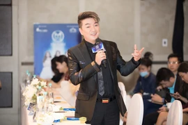 Công an TP.HCM đã tiếp nhận đơn ca sĩ Đàm Vĩnh Hưng tố bà Phương Hằng