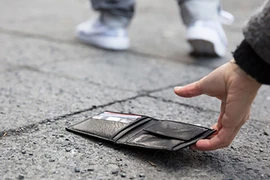 1 tài xế nhặt ví khi dự sự kiện ở Trung tâm báo chí TP.HCM 