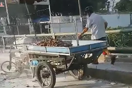 Người đàn ông bán rau củ phóng hỏa đốt phương tiện mưu sinh khi gặp trật tự đô thị
