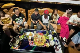 32 dân chơi tiếp tục bị phát hiện phê ma túy trong Bar Club 68