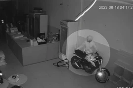 Trộm cạy cửa, lấy mô tô CBR 650R giá 246 triệu 