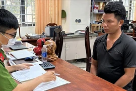 Khởi tố, tạm giam với thanh niên làm luật tiểu thương ở Chợ Long Thành